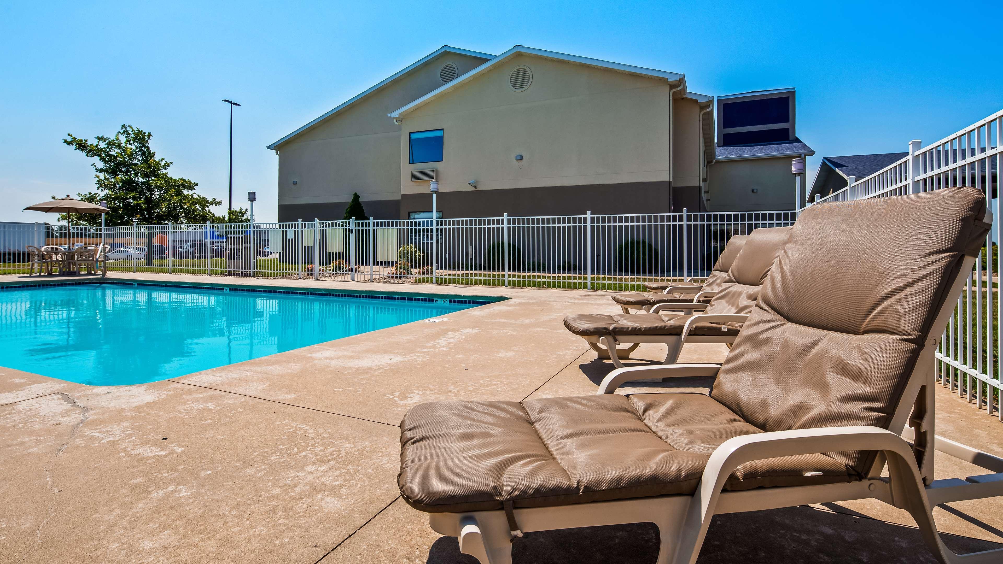 Best Western Brookfield Bagian luar foto